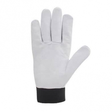 Protective gloves reinforced with goatskin x-lightec